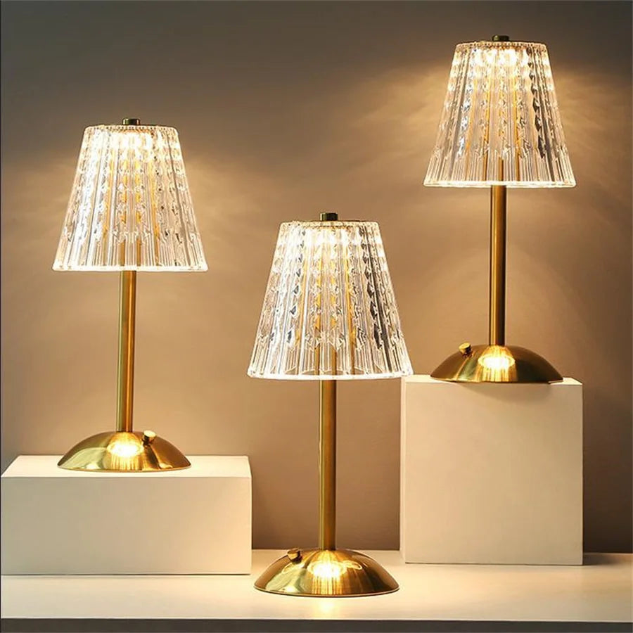AuraLux - Luxe Gouden Kristallen Tafellamp met Touchbediening en Dimbare LED Verlichting