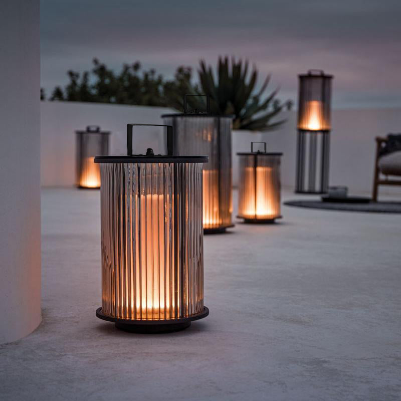 Gestreepte Glazen Cilindrische Waterdichte Draagbare Zonnelantaarns voor Buiten