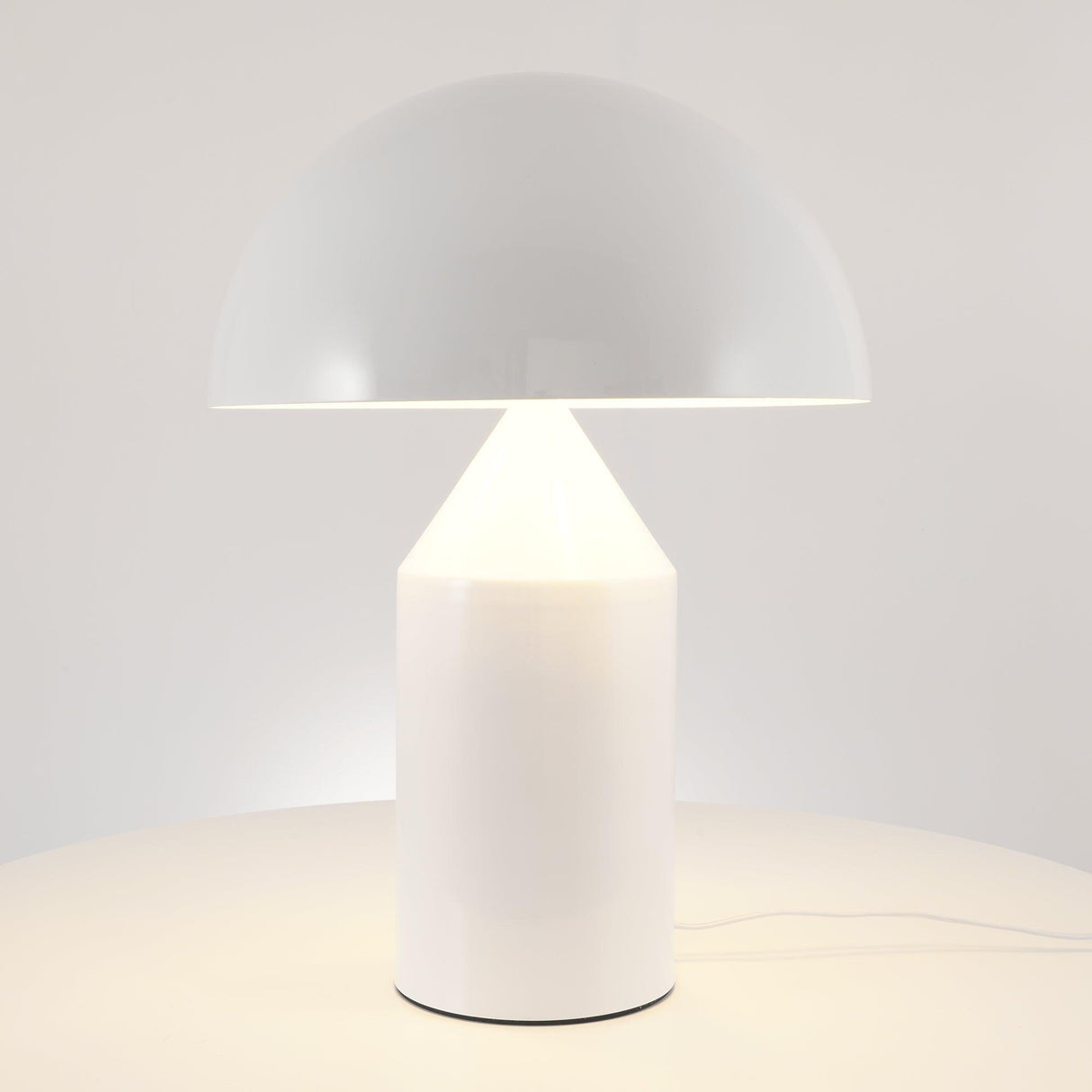 Moderne Luna Metalen Tafellamp – Stijlvolle Verlichting voor Woonkamer, Bureau of Nachtkastje