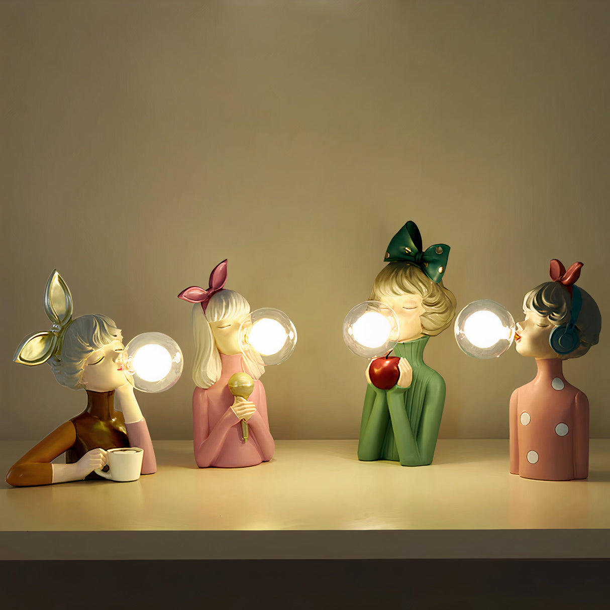 DecoGlam Tafellamp - Luxe Artistieke Verlichting voor Woonkamer & Slaapkamer | Metaal en Glas Ontwerp