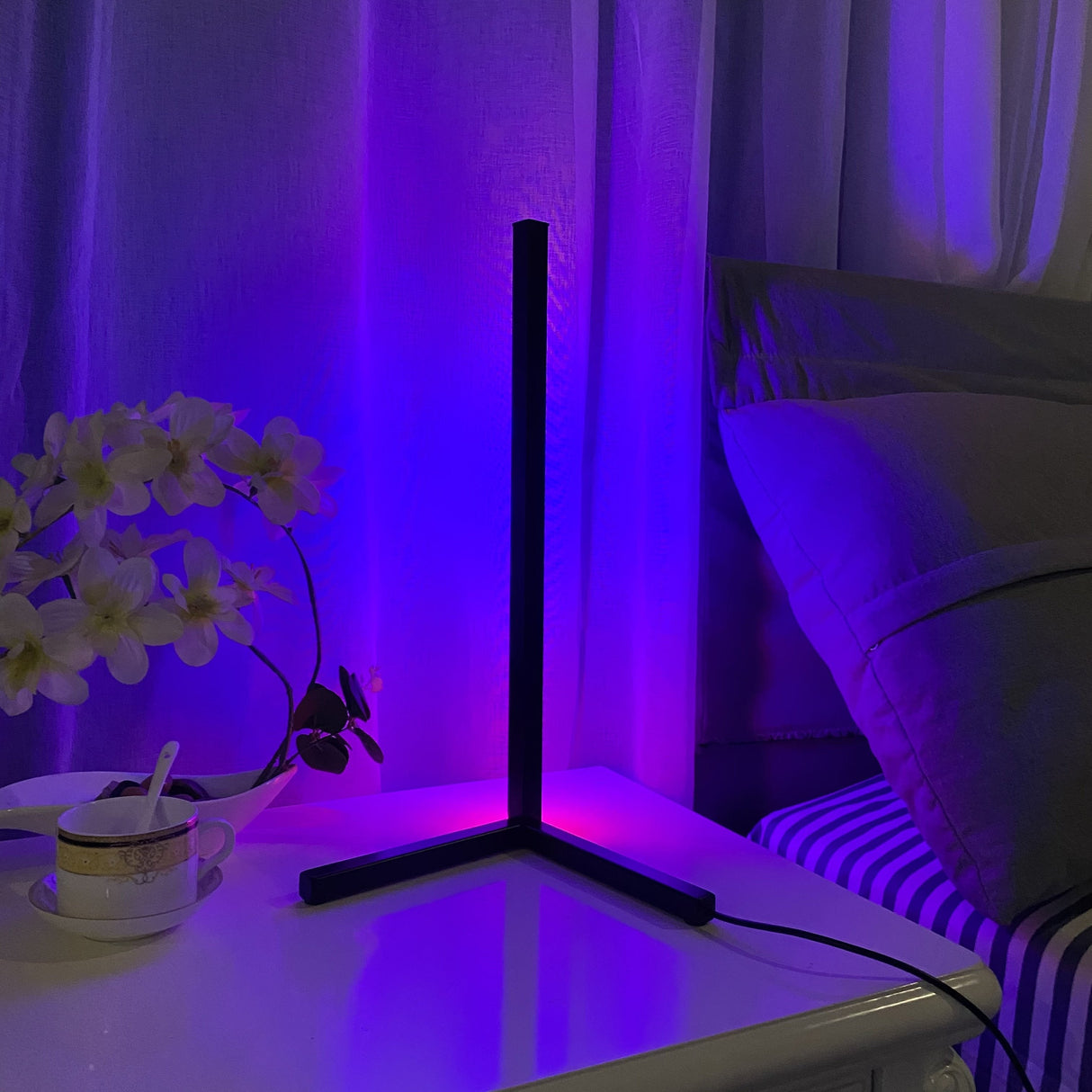 Minimalistische LED Tafellamp