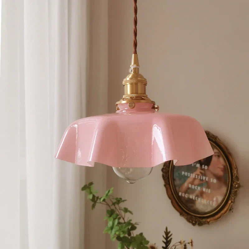 FrenchElegance - Tijdloze Messing Hanglamp met Warme Verlichting voor Klassiek Interieur