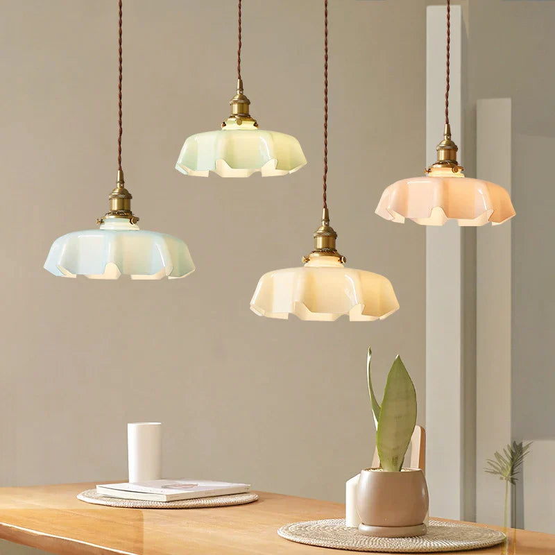 FrenchElegance - Tijdloze Messing Hanglamp met Warme Verlichting voor Klassiek Interieur