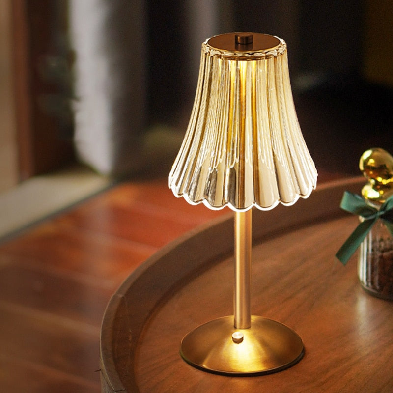 AuraLux - Luxe Gouden Kristallen Tafellamp met Touchbediening en Dimbare LED Verlichting