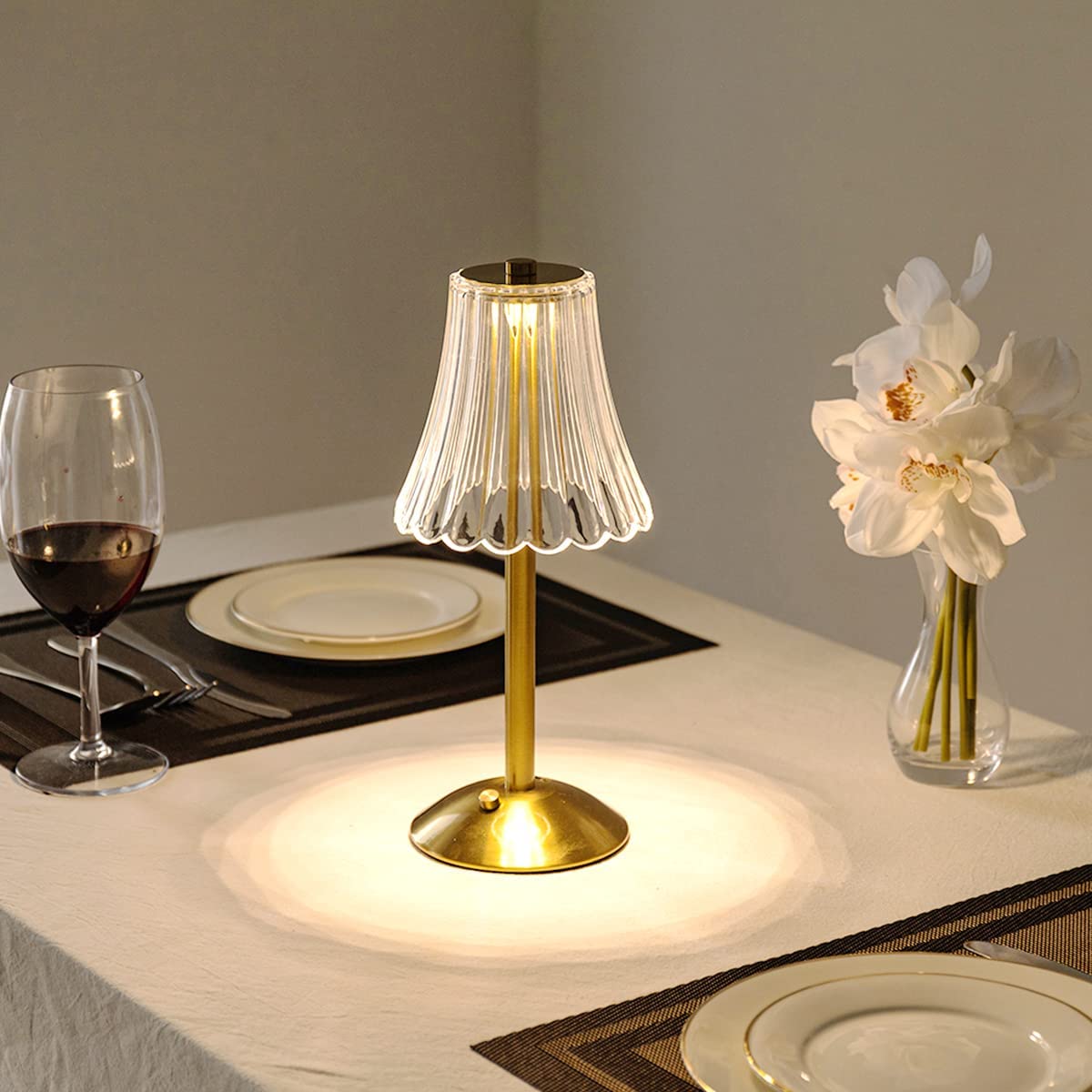 AuraLux - Luxe Gouden Kristallen Tafellamp met Touchbediening en Dimbare LED Verlichting