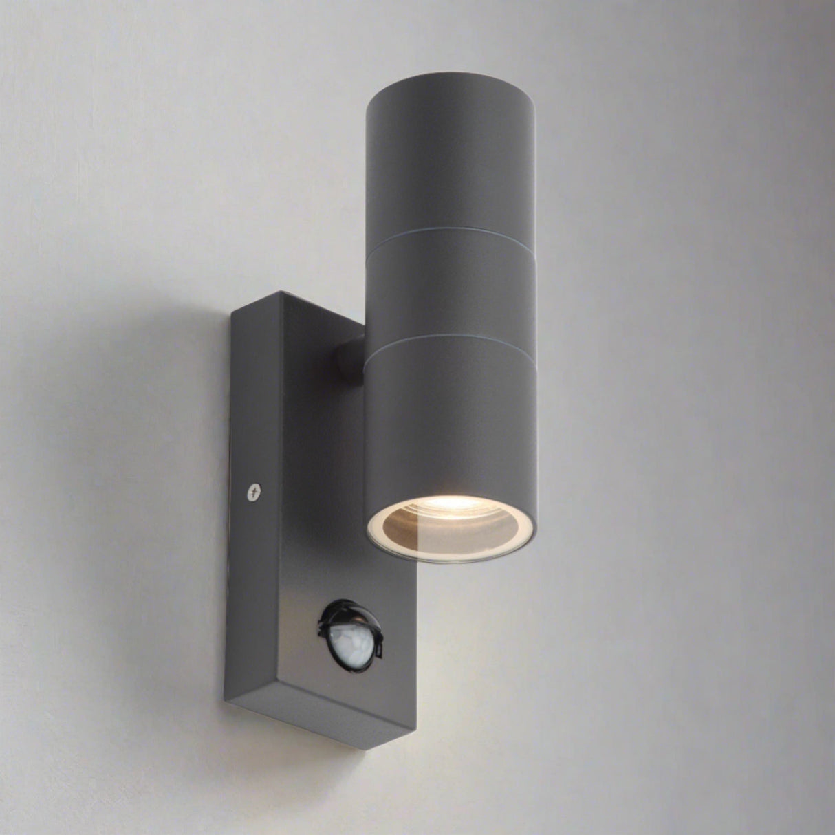 Grant Up & Down Wandlamp met PIR Sensor