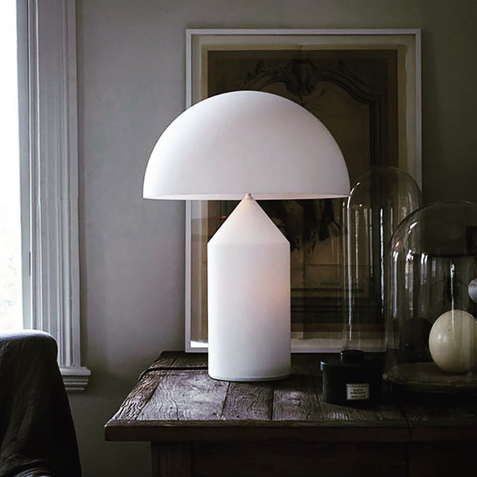 Moderne Luna Metalen Tafellamp – Stijlvolle Verlichting voor Woonkamer, Bureau of Nachtkastje