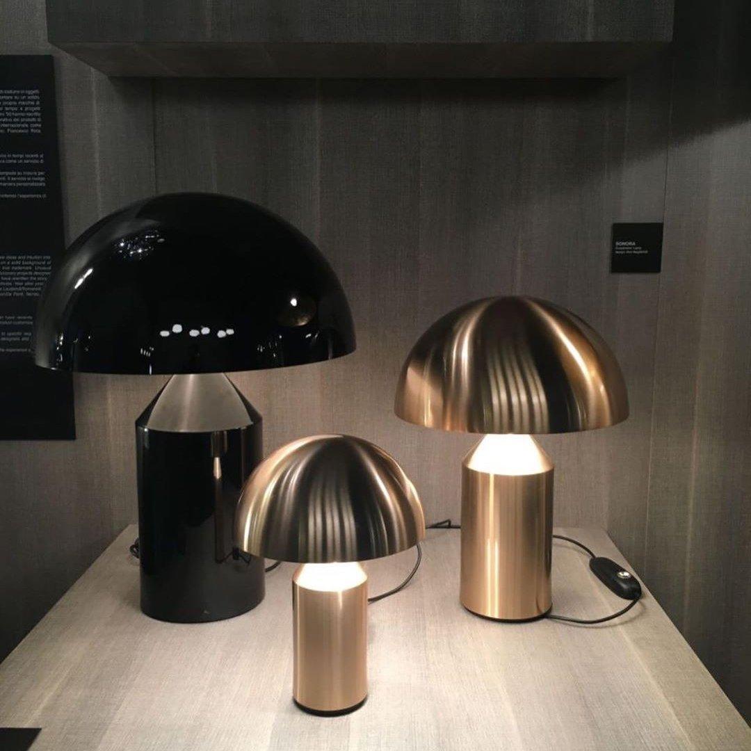 Moderne Luna Metalen Tafellamp – Stijlvolle Verlichting voor Woonkamer, Bureau of Nachtkastje