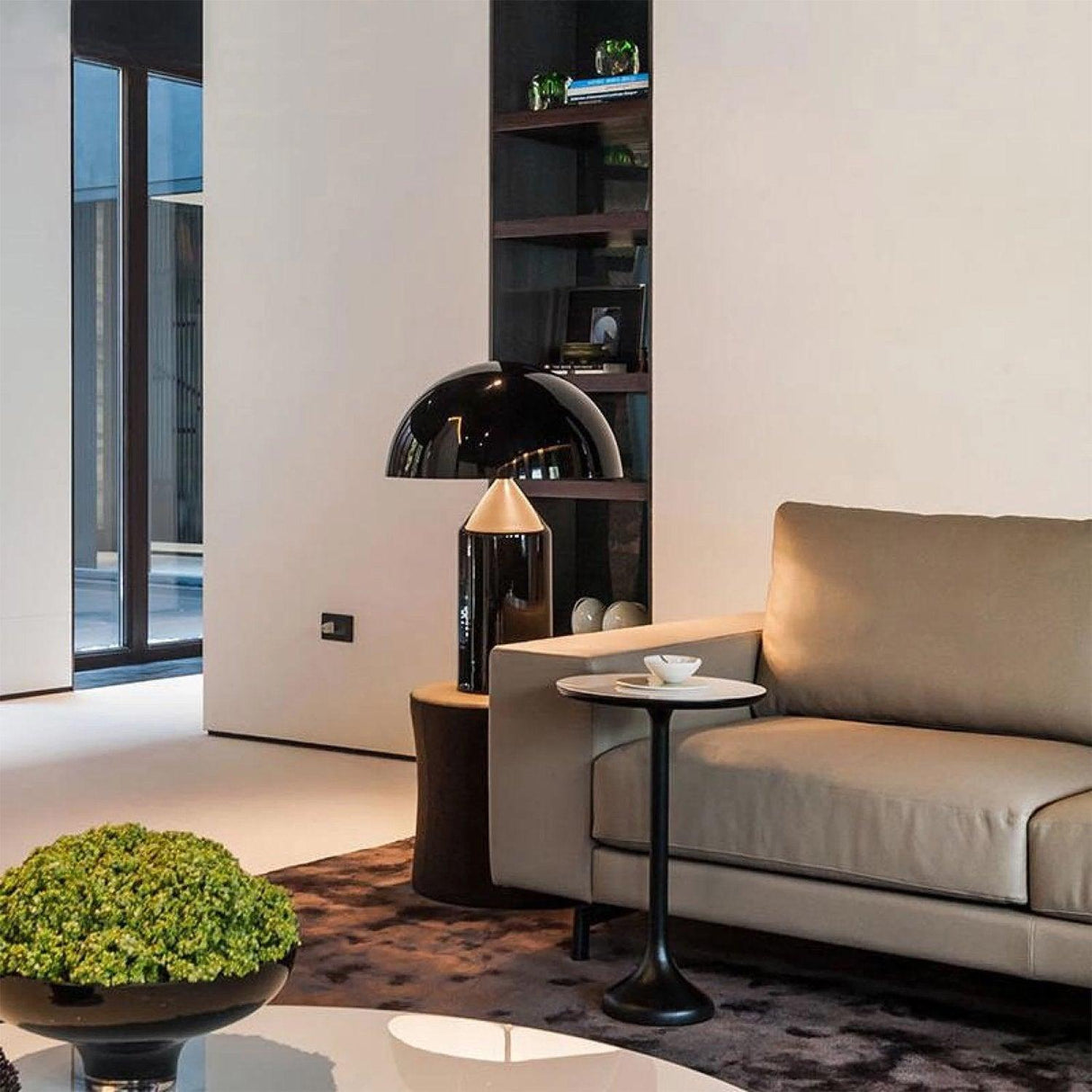 Moderne Luna Metalen Tafellamp – Stijlvolle Verlichting voor Woonkamer, Bureau of Nachtkastje