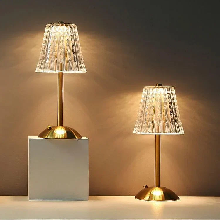 AuraLux - Luxe Gouden Kristallen Tafellamp met Touchbediening en Dimbare LED Verlichting