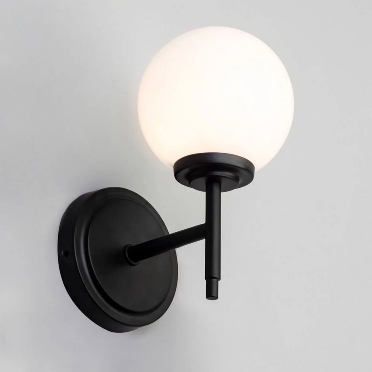 Hyde Wandlamp Modern Opal Design