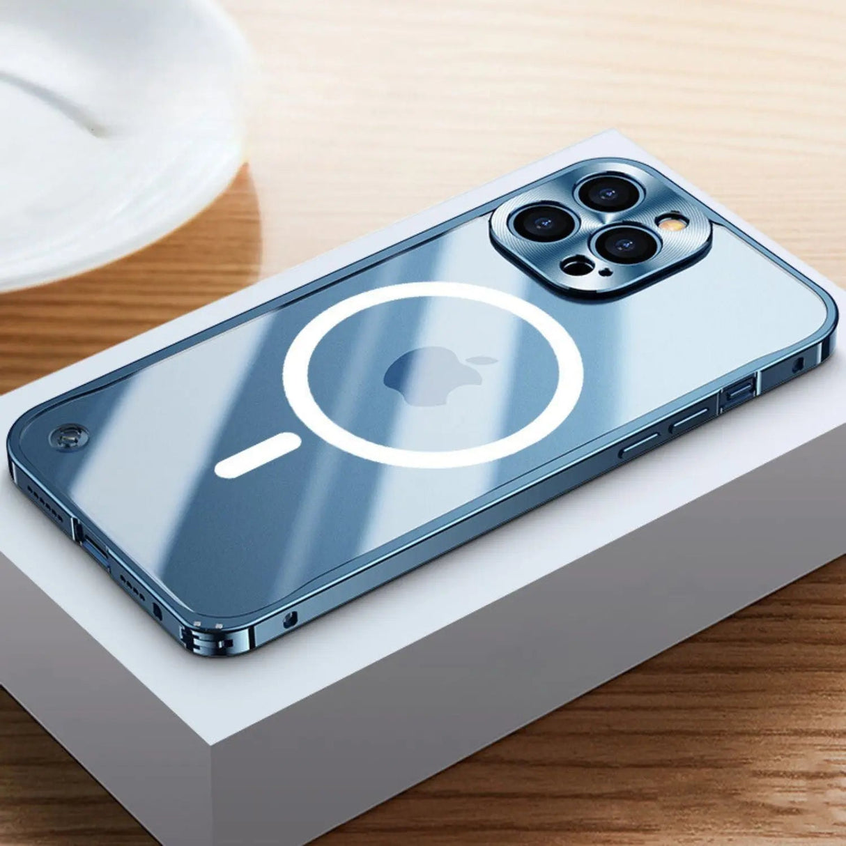 Metaal Luxe MagSafe Hoesje voor iPhone Pro Max - Slank en Stijlvol Design met Maximale Bescherming