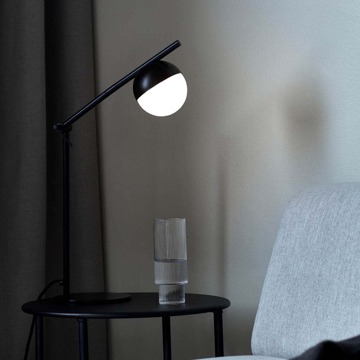 Zorion Tafellamp Modern Scharnierarm Design