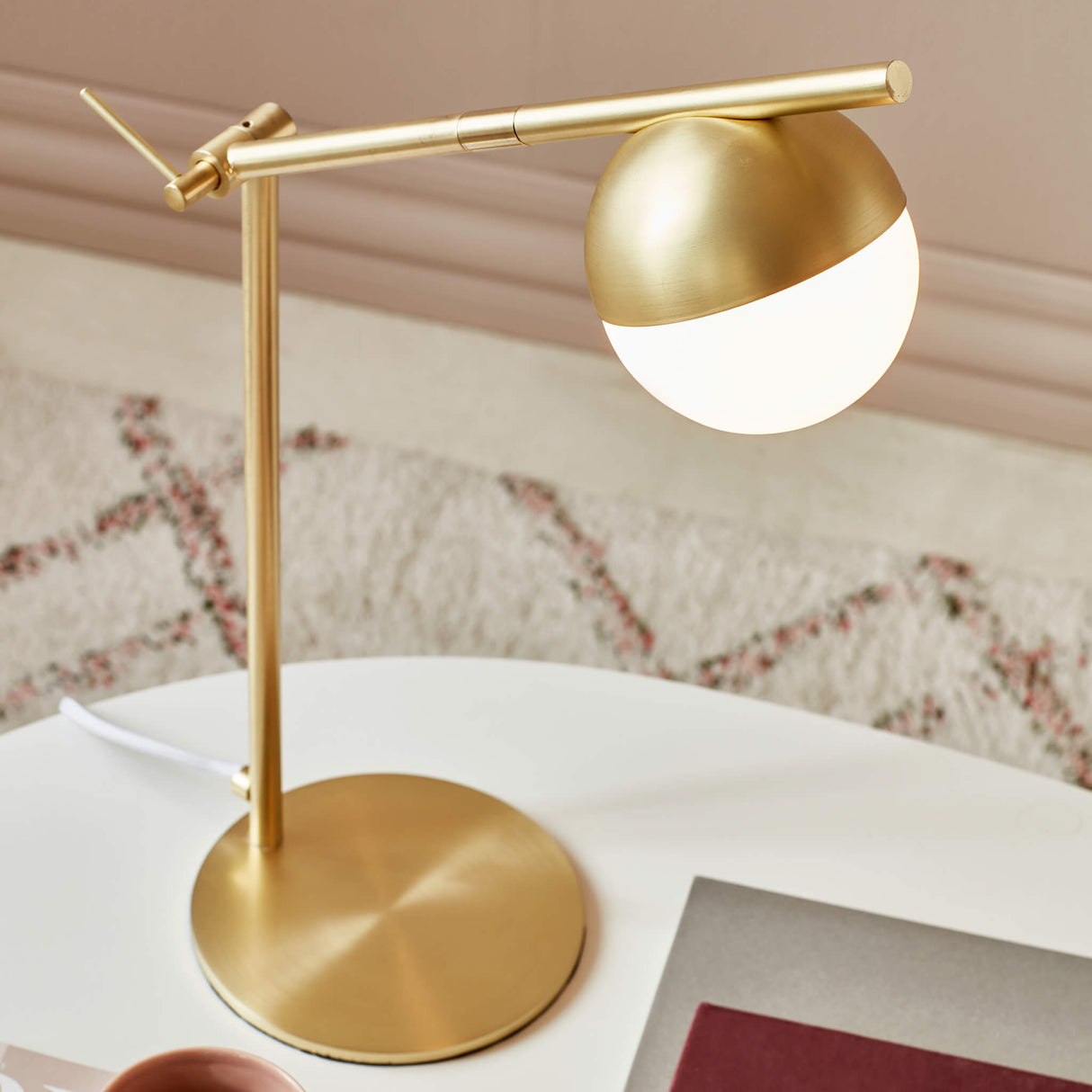 Zorion Tafellamp Modern Scharnierarm Design