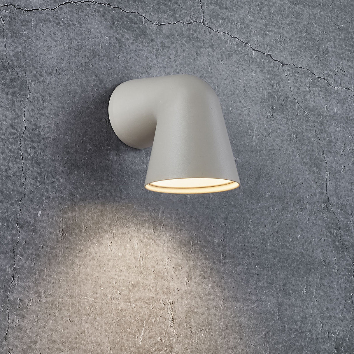 Grant Wandlamp Elegant Aluminium Ontwerp