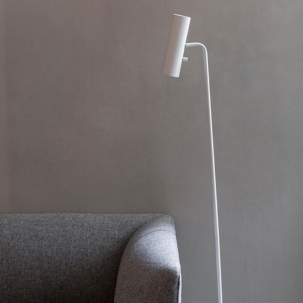 Ezri Vloerlamp Minimalistisch Design