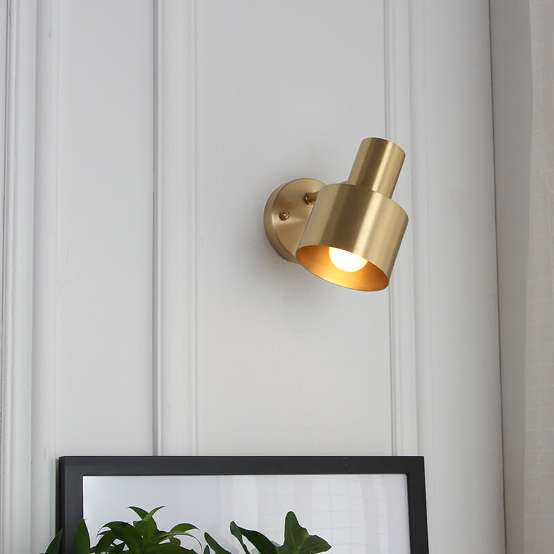 Moderne Gouden Wandlamp - Minimalistisch Metalen Design voor Luxe Interieurs