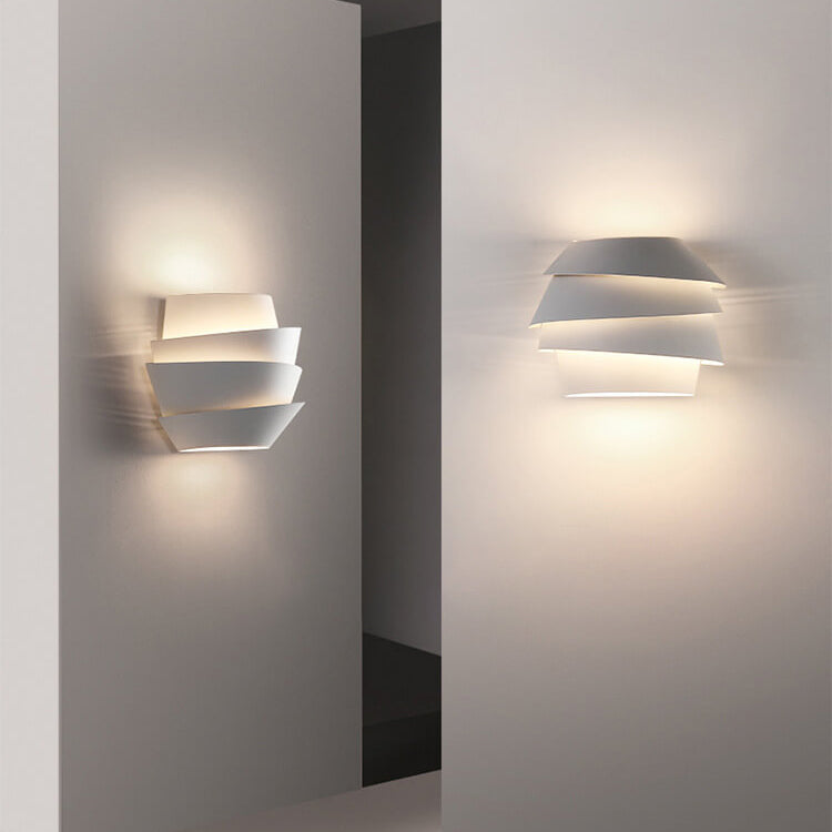 Scandinavische Wandlamp - Moderne IJzeren Wandlamp met Dubbele Lichtpunten voor Stijlvolle Verlichting