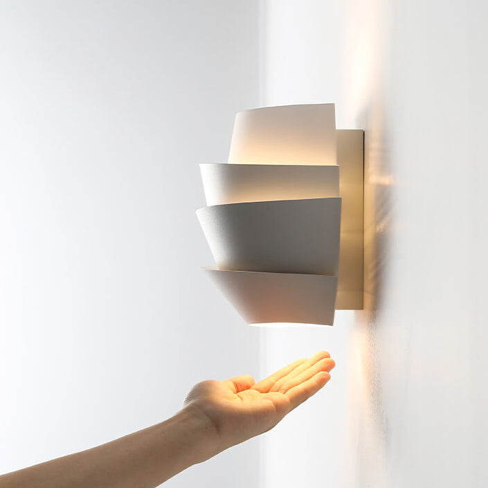 Scandinavische Wandlamp - Moderne IJzeren Wandlamp met Dubbele Lichtpunten voor Stijlvolle Verlichting