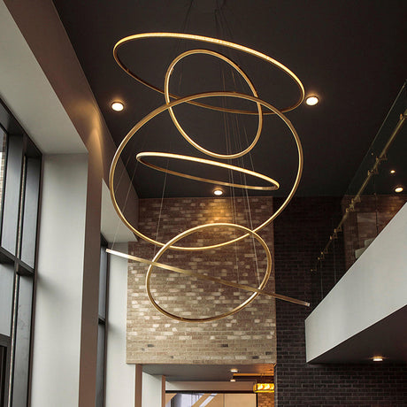 Moderne Slanke LED Kroonluchter in Goud - 3/5 Lagen | Energiezuinige Verlichting voor Luxe Interieurs