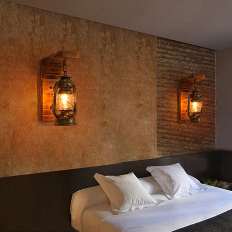 Vintage Lantaarn Wandlamp – Metalen en Houten Retro Verlichting voor Woonkamer en Slaapkamer