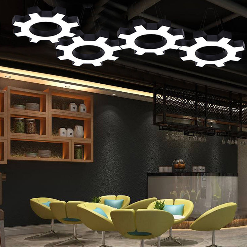 Gear Shaped Gym Hanglamp - Industriële LED Hanglamp met Metallic Afwerking voor Moderne Gyms en Sportzalen