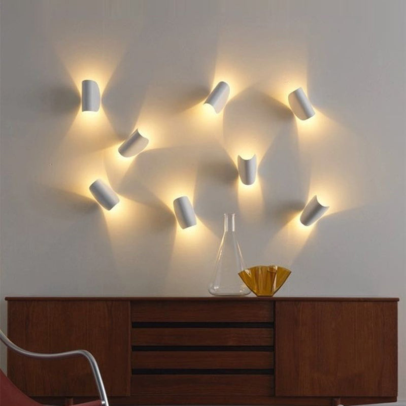 Moderne Geometrische LED Wandlamp voor Binnen/Buiten – Metalen Design in 4 Kleuren