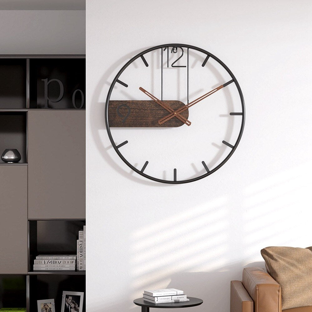 Robuuste Wandklok van Staal en Walnoot - Stijlvol Design voor Elk Interieur