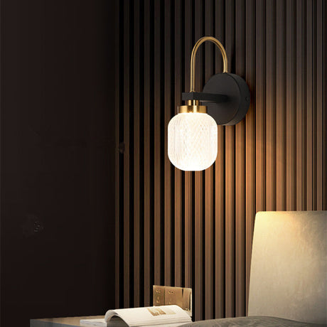Eryn Moderne LED Wandlamp - Zwart-Goud Design - Energiezuinige Verlichting voor Slaapkamer en Woonkamer