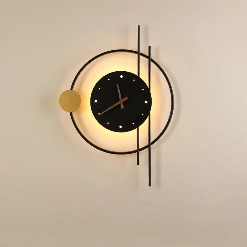 Multifunctionele LED Wandklok - Elegante Verlichting en Tijdweergave in Goud/Zwart