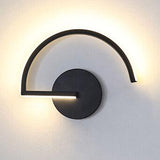 Elegante Minimalistische LED Wandlamp met Gebogen Design voor Modern Interieur