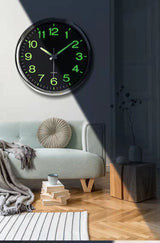 LichtStilte Stille Klaslokaal Wandklok | 12 Inch Geruisloze Klok met LED-verlichting voor Heldere Tijdsweergave