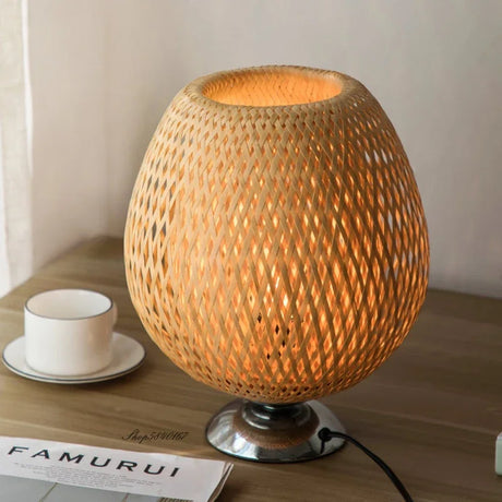 RustiekLicht - Vintage Bamboe Tafellamp | Handgemaakt & Duurzaam | Perfect voor Woonkamer & Slaapkamer