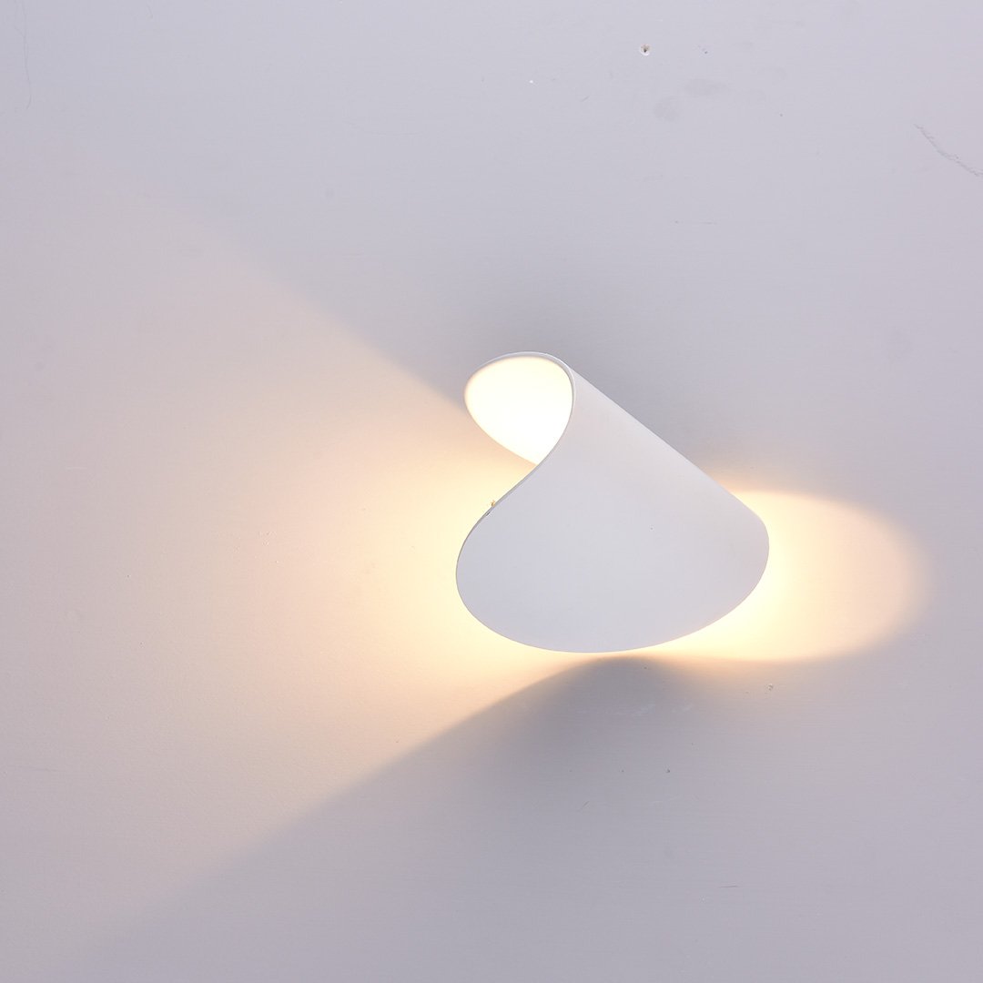Moderne Draaibare LED Wandlamp - Energiezuinige Verlichting voor Binnen en Buiten