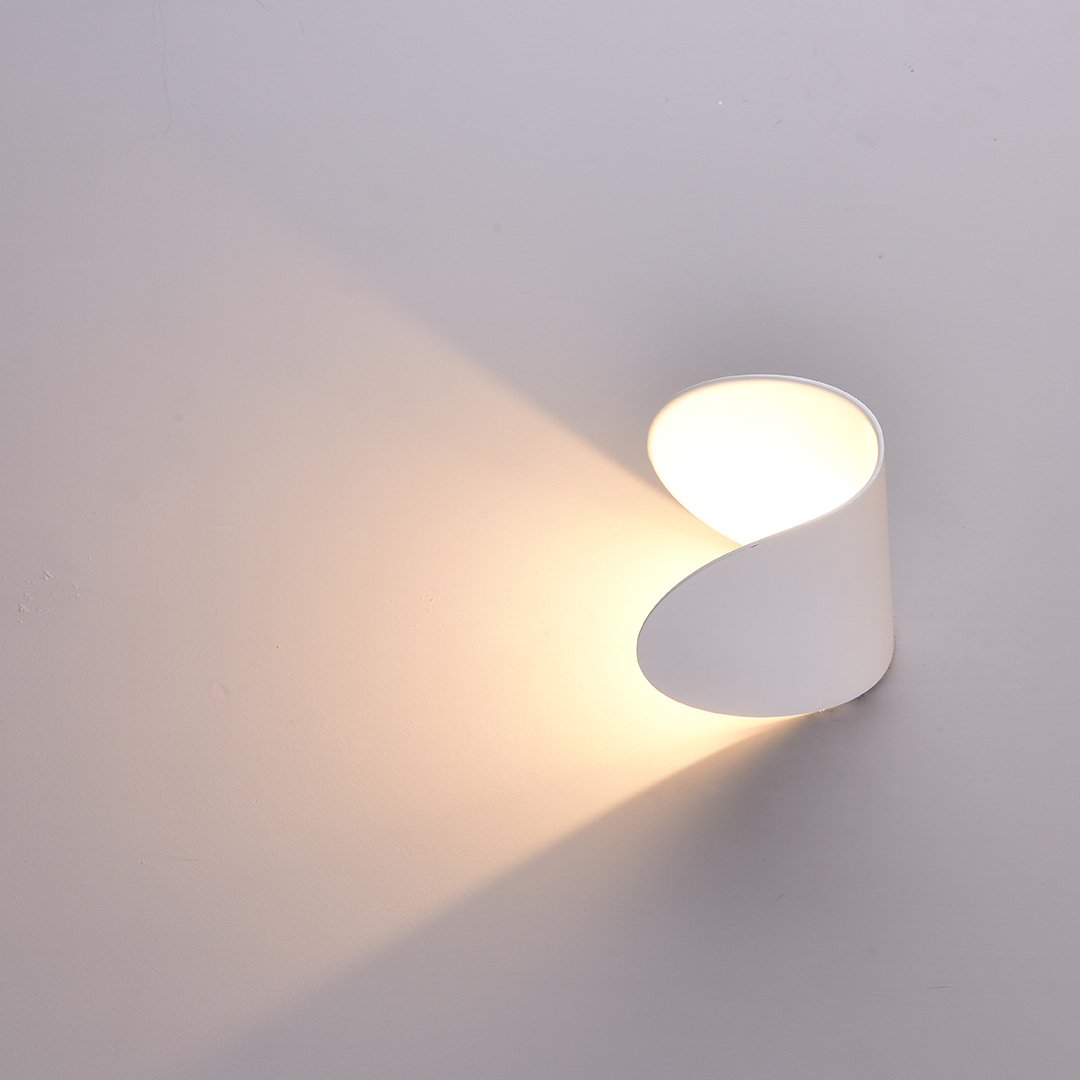 Moderne Draaibare LED Wandlamp - Energiezuinige Verlichting voor Binnen en Buiten