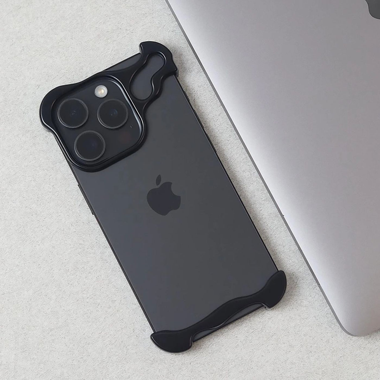 Ultra-Dunne Premium iPhone Hoes - Onzichtbare Bescherming tegen Krassen en Stoten