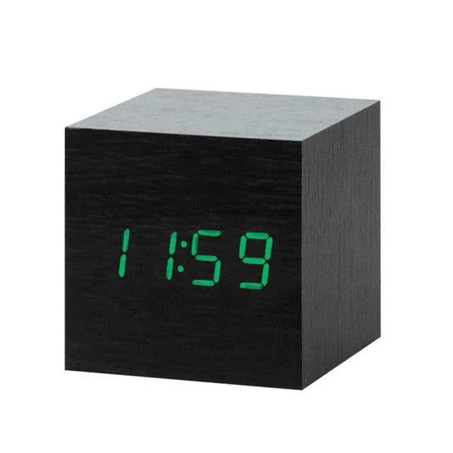 Nordic Digitale LED Wekker met Spraakbesturing | Modern Design en Handsfree Bediening