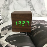 Nordic Digitale LED Wekker met Spraakbesturing | Modern Design en Handsfree Bediening